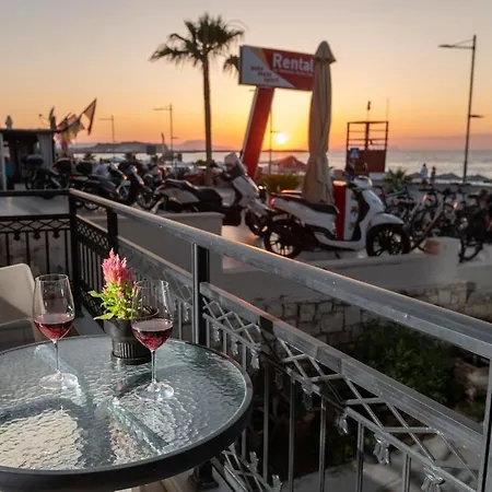 Blue Lady Seaview Apartament *