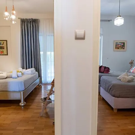 Blue Lady Seaview Apartment