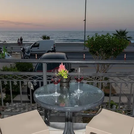 Blue Lady Seaview Apartment