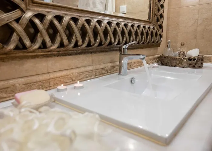 Blue Lady Seaview Апартаменты *