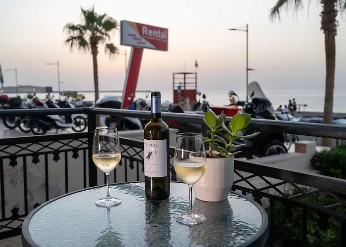 Blue Lady Seaview Апартаменты